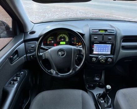 Чорний Кіа Sportage, об'ємом двигуна 2 л та пробігом 180 тис. км за 6700 $, фото 15 на Automoto.ua