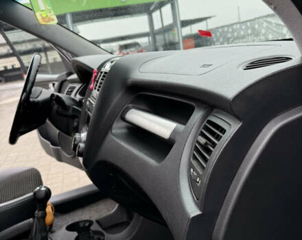 Чорний Кіа Sportage, об'ємом двигуна 1.98 л та пробігом 248 тис. км за 6999 $, фото 26 на Automoto.ua