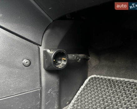 Чорний Кіа Sportage, об'ємом двигуна 2 л та пробігом 250 тис. км за 8300 $, фото 23 на Automoto.ua