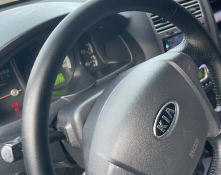 Чорний Кіа Sportage, об'ємом двигуна 1.99 л та пробігом 192 тис. км за 9500 $, фото 6 на Automoto.ua