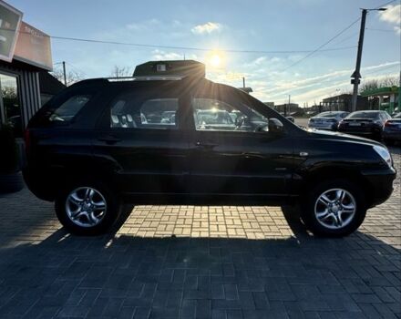 Чорний Кіа Sportage, об'ємом двигуна 2 л та пробігом 178 тис. км за 8800 $, фото 2 на Automoto.ua