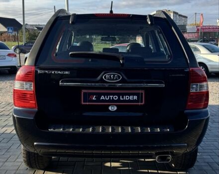 Чорний Кіа Sportage, об'ємом двигуна 2 л та пробігом 178 тис. км за 8800 $, фото 4 на Automoto.ua