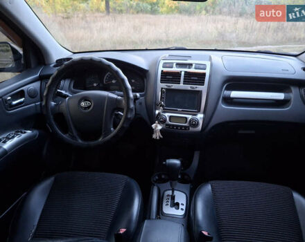 Черный Киа Sportage, объемом двигателя 2.7 л и пробегом 261 тыс. км за 8500 $, фото 4 на Automoto.ua