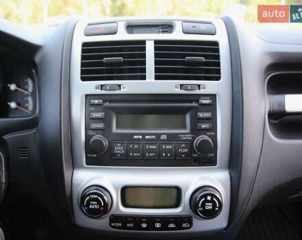 Кіа Sportage 2008 у Харкові на Automoto.ua Чорний Кіа Sportage, об'ємом двигуна 0 л та пробігом 266 тис. км за 7900 $, фото 13 на Automoto.ua