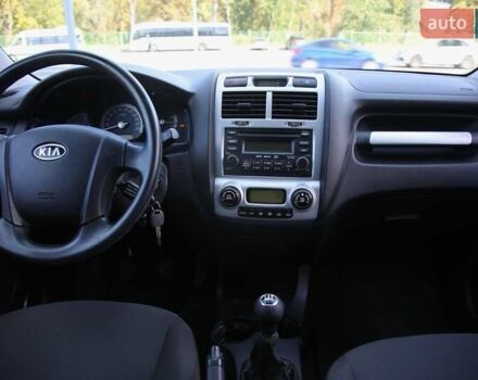Кіа Sportage 2008 у Харкові на Automoto.ua Чорний Кіа Sportage, об'ємом двигуна 0 л та пробігом 266 тис. км за 7900 $, фото 11 на Automoto.ua