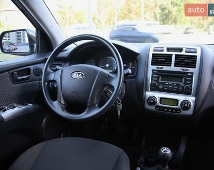 Кіа Sportage 2008 у Харкові на Automoto.ua Чорний Кіа Sportage, об'ємом двигуна 0 л та пробігом 266 тис. км за 7900 $, фото 10 на Automoto.ua