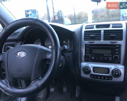 Черный Киа Sportage, объемом двигателя 2 л и пробегом 290 тыс. км за 7200 $, фото 18 на Automoto.ua