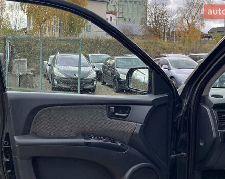 Черный Киа Sportage, объемом двигателя 1.98 л и пробегом 293 тыс. км за 6600 $, фото 17 на Automoto.ua