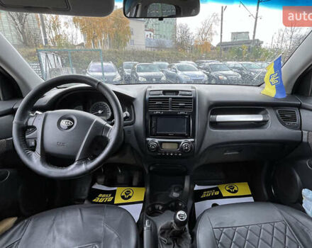 Черный Киа Sportage, объемом двигателя 1.98 л и пробегом 293 тыс. км за 6600 $, фото 8 на Automoto.ua
