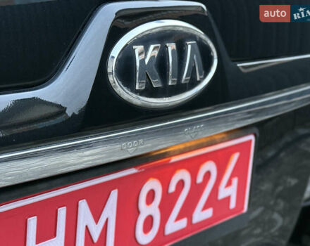 Чорний Кіа Sportage, об'ємом двигуна 2 л та пробігом 215 тис. км за 8600 $, фото 32 на Automoto.ua