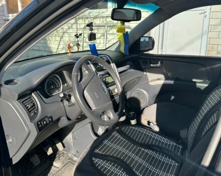 Черный Киа Sportage, объемом двигателя 2 л и пробегом 195 тыс. км за 9000 $, фото 4 на Automoto.ua