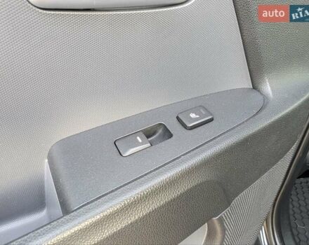 Черный Киа Sportage, объемом двигателя 1.7 л и пробегом 150 тыс. км за 12500 $, фото 30 на Automoto.ua