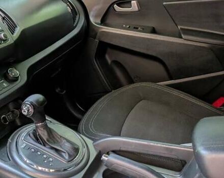 Чорний Кіа Sportage, об'ємом двигуна 2 л та пробігом 150 тис. км за 11500 $, фото 10 на Automoto.ua