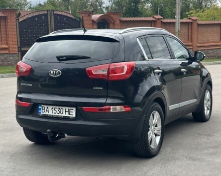 Чорний Кіа Sportage, об'ємом двигуна 2 л та пробігом 218 тис. км за 12799 $, фото 8 на Automoto.ua