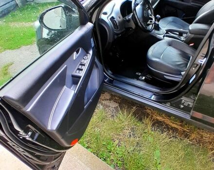 Чорний Кіа Sportage, об'ємом двигуна 1.7 л та пробігом 172 тис. км за 13200 $, фото 3 на Automoto.ua