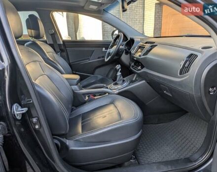 Черный Киа Sportage, объемом двигателя 1.7 л и пробегом 150 тыс. км за 12500 $, фото 32 на Automoto.ua