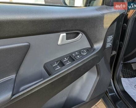 Черный Киа Sportage, объемом двигателя 1.7 л и пробегом 150 тыс. км за 12500 $, фото 26 на Automoto.ua