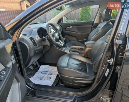 Черный Киа Sportage, объемом двигателя 1.7 л и пробегом 150 тыс. км за 12500 $, фото 24 на Automoto.ua