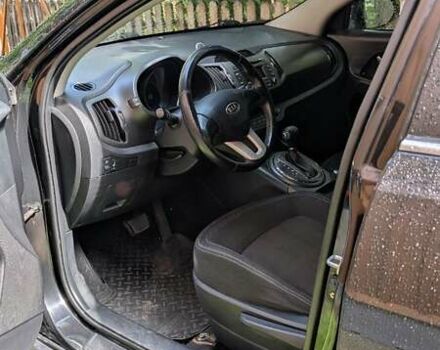 Чорний Кіа Sportage, об'ємом двигуна 2 л та пробігом 150 тис. км за 11500 $, фото 9 на Automoto.ua