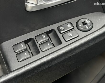 Черный Киа Sportage, объемом двигателя 2.4 л и пробегом 173 тыс. км за 12990 $, фото 7 на Automoto.ua