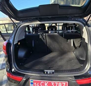 Черный Киа Sportage, объемом двигателя 2 л и пробегом 244 тыс. км за 13200 $, фото 3 на Automoto.ua