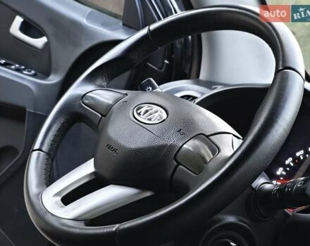 Черный Киа Sportage, объемом двигателя 2 л и пробегом 140 тыс. км за 10900 $, фото 12 на Automoto.ua