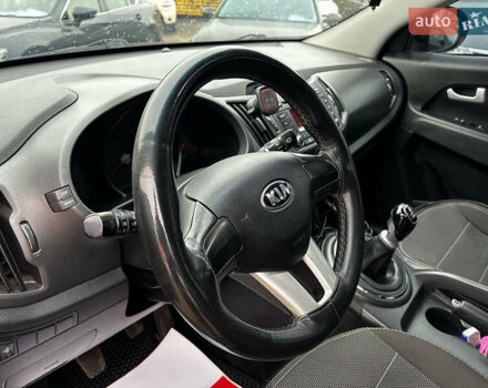 Черный Киа Sportage, объемом двигателя 1.7 л и пробегом 165 тыс. км за 13490 $, фото 24 на Automoto.ua