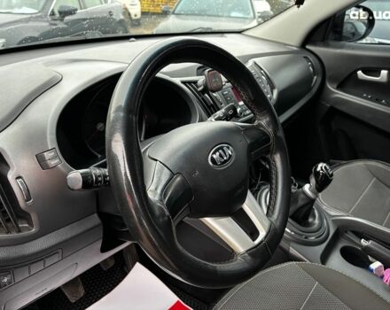 Черный Киа Sportage, объемом двигателя 1.7 л и пробегом 165 тыс. км за 13490 $, фото 24 на Automoto.ua