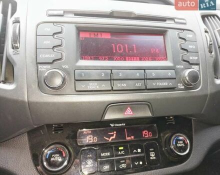 Чорний Кіа Sportage, об'ємом двигуна 1.99 л та пробігом 40 тис. км за 16500 $, фото 8 на Automoto.ua