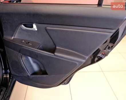 Черный Киа Sportage, объемом двигателя 2 л и пробегом 185 тыс. км за 12900 $, фото 32 на Automoto.ua