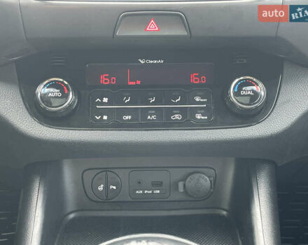 Черный Киа Sportage, объемом двигателя 1.7 л и пробегом 235 тыс. км за 12299 $, фото 20 на Automoto.ua