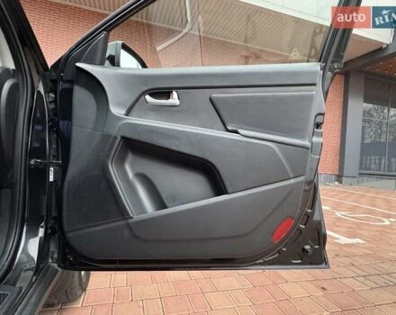 Черный Киа Sportage, объемом двигателя 2 л и пробегом 180 тыс. км за 13300 $, фото 51 на Automoto.ua