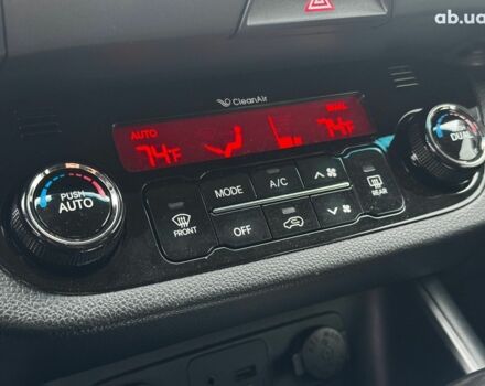 Черный Киа Sportage, объемом двигателя 2.4 л и пробегом 173 тыс. км за 12990 $, фото 12 на Automoto.ua