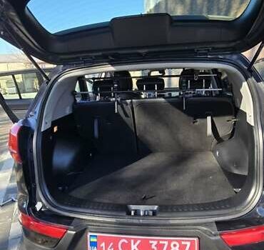 Черный Киа Sportage, объемом двигателя 2 л и пробегом 244 тыс. км за 13200 $, фото 5 на Automoto.ua