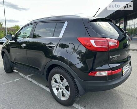 Чорний Кіа Sportage, об'ємом двигуна 2 л та пробігом 341 тис. км за 10600 $, фото 9 на Automoto.ua