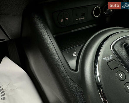 Чорний Кіа Sportage, об'ємом двигуна 2 л та пробігом 225 тис. км за 14500 $, фото 33 на Automoto.ua