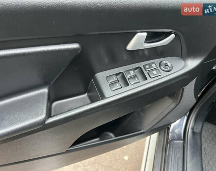 Черный Киа Sportage, объемом двигателя 1.6 л и пробегом 185 тыс. км за 11900 $, фото 20 на Automoto.ua