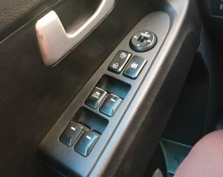 Чорний Кіа Sportage, об'ємом двигуна 1.69 л та пробігом 281 тис. км за 10700 $, фото 2 на Automoto.ua