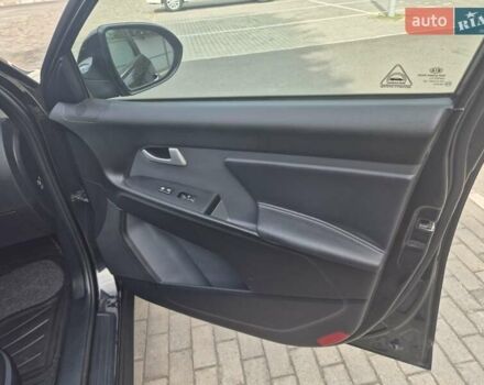 Чорний Кіа Sportage, об'ємом двигуна 2 л та пробігом 174 тис. км за 16799 $, фото 30 на Automoto.ua