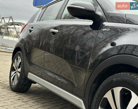 Чорний Кіа Sportage, об'ємом двигуна 2 л та пробігом 225 тис. км за 14500 $, фото 8 на Automoto.ua