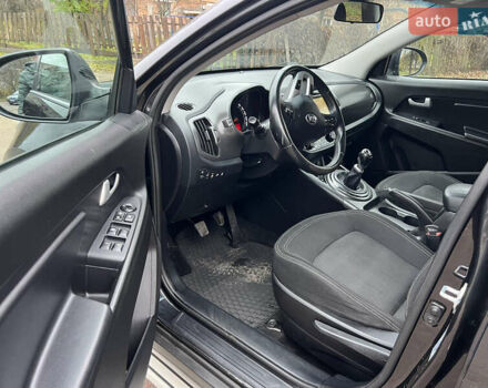 Черный Киа Sportage, объемом двигателя 1.6 л и пробегом 185 тыс. км за 11900 $, фото 15 на Automoto.ua