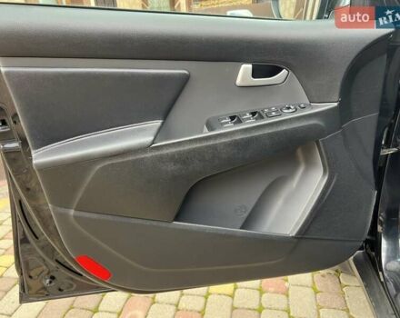 Чорний Кіа Sportage, об'ємом двигуна 0 л та пробігом 197 тис. км за 14950 $, фото 92 на Automoto.ua