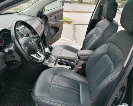 Чорний Кіа Sportage, об'ємом двигуна 2 л та пробігом 137 тис. км за 8500 $, фото 9 на Automoto.ua
