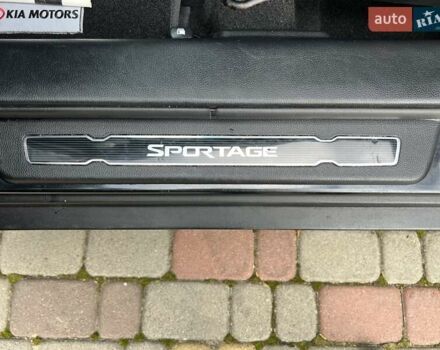 Чорний Кіа Sportage, об'ємом двигуна 0 л та пробігом 197 тис. км за 14950 $, фото 94 на Automoto.ua