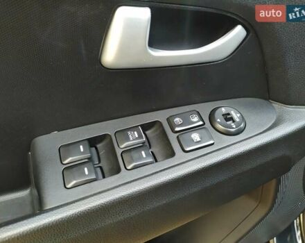 Черный Киа Sportage, объемом двигателя 1.69 л и пробегом 213 тыс. км за 13350 $, фото 28 на Automoto.ua