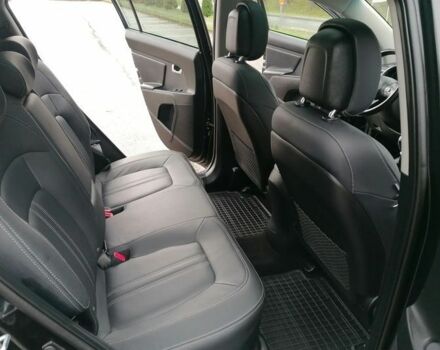 Чорний Кіа Sportage, об'ємом двигуна 2 л та пробігом 137 тис. км за 8500 $, фото 19 на Automoto.ua