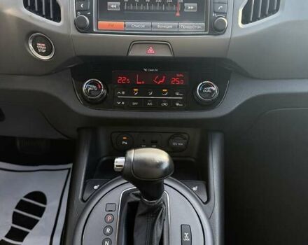 Чорний Кіа Sportage, об'ємом двигуна 2 л та пробігом 147 тис. км за 16900 $, фото 30 на Automoto.ua
