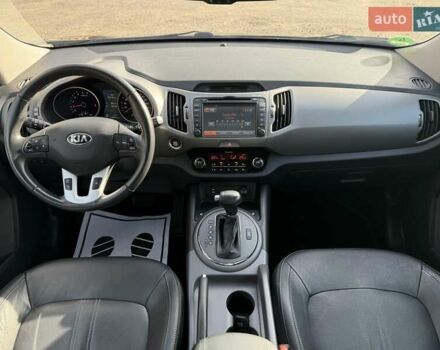 Чорний Кіа Sportage, об'ємом двигуна 2 л та пробігом 147 тис. км за 16900 $, фото 28 на Automoto.ua