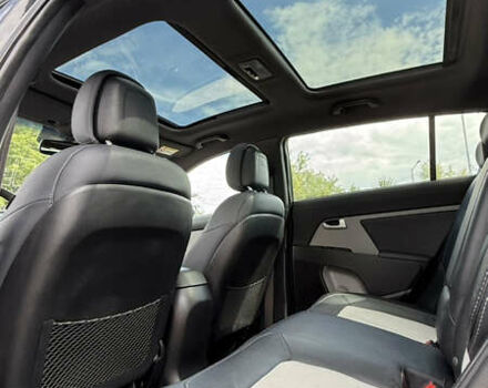 Черный Киа Sportage, объемом двигателя 2 л и пробегом 137 тыс. км за 15500 $, фото 9 на Automoto.ua