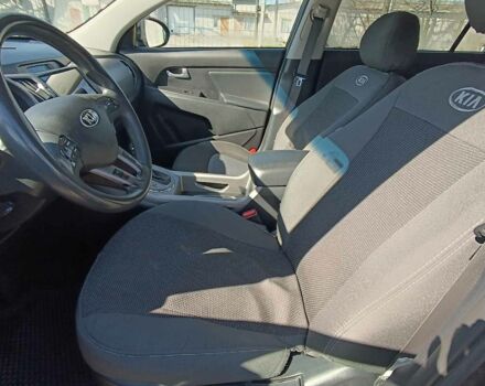 Черный Киа Sportage, объемом двигателя 2.4 л и пробегом 300 тыс. км за 12500 $, фото 6 на Automoto.ua